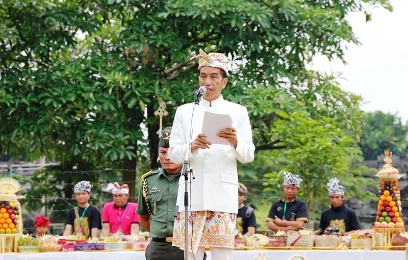 Presiden Joko Widodo (Jokowi) memberikan sambutan dalam perayaan nyepi