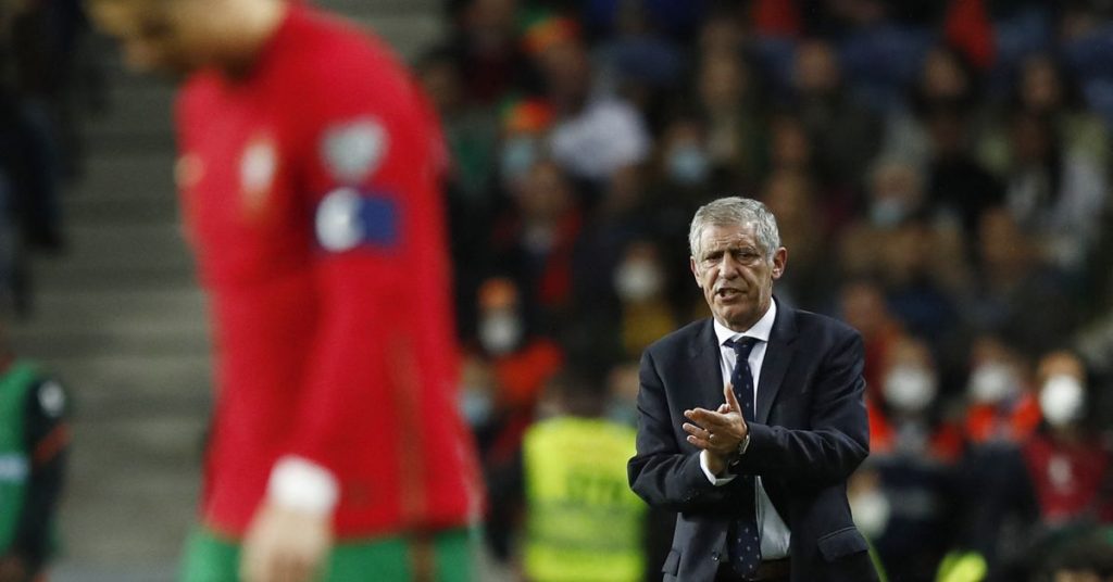 Pelatih Portugal Fernando Santos dalam pertandingan play-off kualifikasi Piala Dunia 2022 antara Portugal vs Brazil pada Jumat 25 Maret 2022