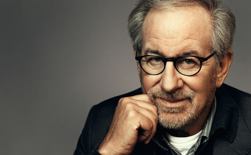 Steven Spielberg Sumbang Rp14,3 Miliar untuk Ukraina