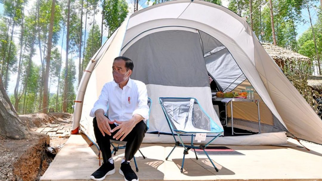 Presiden Jokowi camping di dtitik nol Ibu Kota Negara (Nusantara)