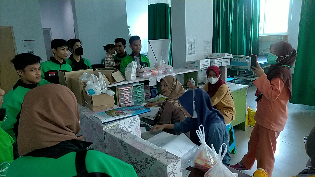 Draiv Morowali bagikan takjid di RSUD