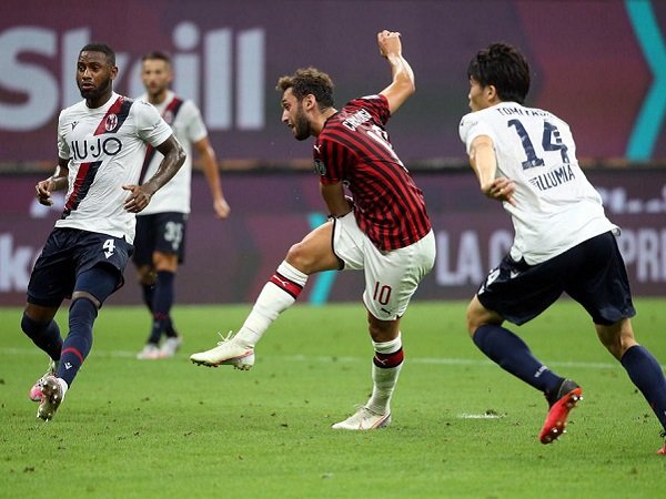 Hanya Bertahan Imbang, AC Milan Gagal Menang Lawan Bologna