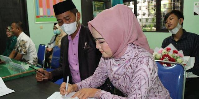77 Pasangan Siri di Bogor Ikut Nikah Gratis Dihadihi Bulan Madu di Hotel Mewah