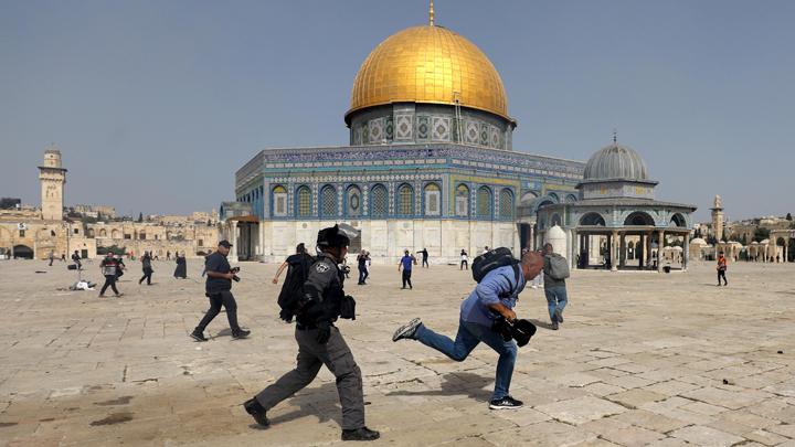 Ga Ada Otak, Polisi Israel Kembali Serang Warga Palestina di Masjid Al-Aqsa