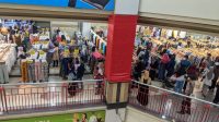 Pusat Perbelanjaan Makin Ramai di Akhir Pekan Ramadan
