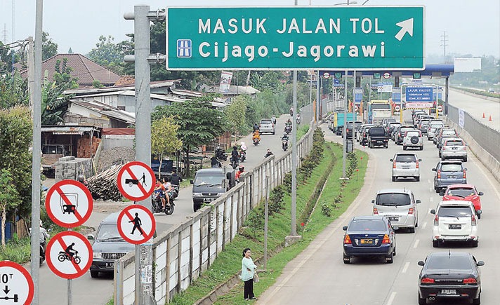 Tol Jagorawi Arah Puncak Berlakukan Rekayasa Lalu Lintas Contraflow