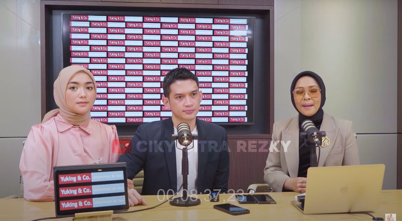 Terima Dengan Lapang Dada, Citra Kirana Dukung Rezky Aditya Tes DNA. Foto: YouTube Ciky Citra Rizky