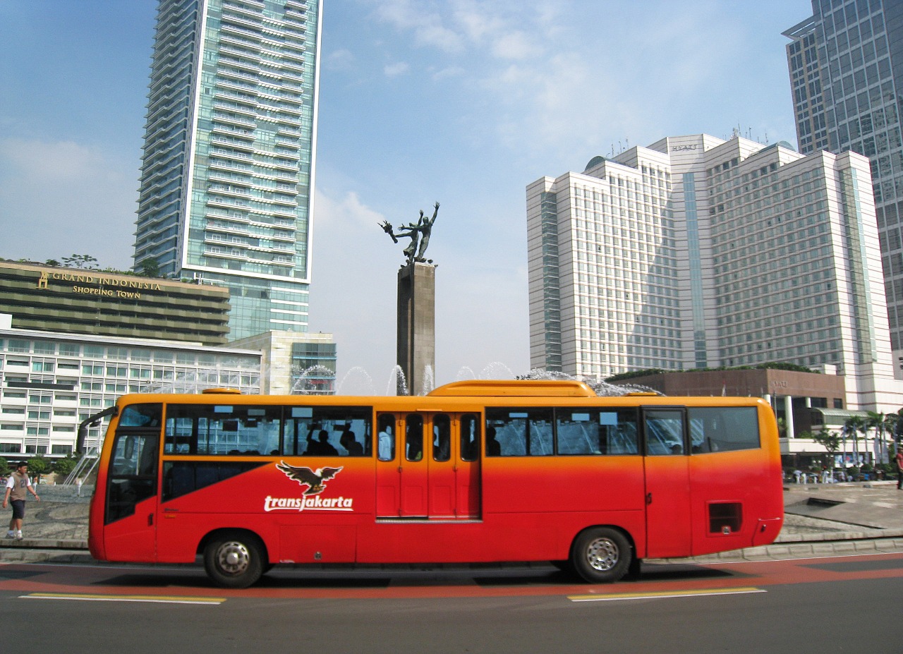 Peringatan Jakarta Hajatan ke-495, ke JIS Naik Transjakarta Gratis