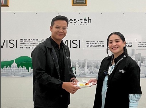 Nagita Slavina Resmi jadi CEO PT Esteh Indonesia Makmur. Foto: Instagram/@esteh.indonesia