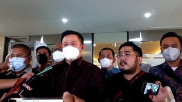 Pengacara Andreas Nahot Silitonga Saat Menyambangi Bareskrim Polri pada Sabtu (6/8/2022 Sabtu, 6 Agustus 2022 - 16:15 WIB Judul Artikel : Setelah Tiga Hari Bharada E Ditetapkan Tersangka Pembunuh Brigadir J, Kuasa Hukum Mengundurkan Diri Link Artikel : https://www.tvonenews.com/berita/58785-setelah-tiga-hari-bharada-e-ditetapkan-tersangka-pembunuh-brigadir-j-kuasa-hukum-mengundurkan-diri Oleh : Tim TvOneRizki Amana