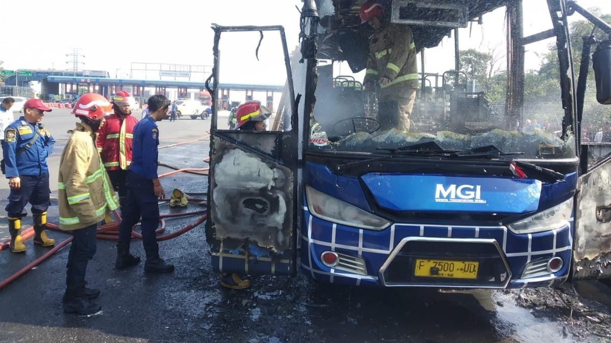 Bus MGI Jurusan Bogor-Pelabuhan Ratu Terbakar di Tol Ciawi, Tidak Ada Korban Jiwa