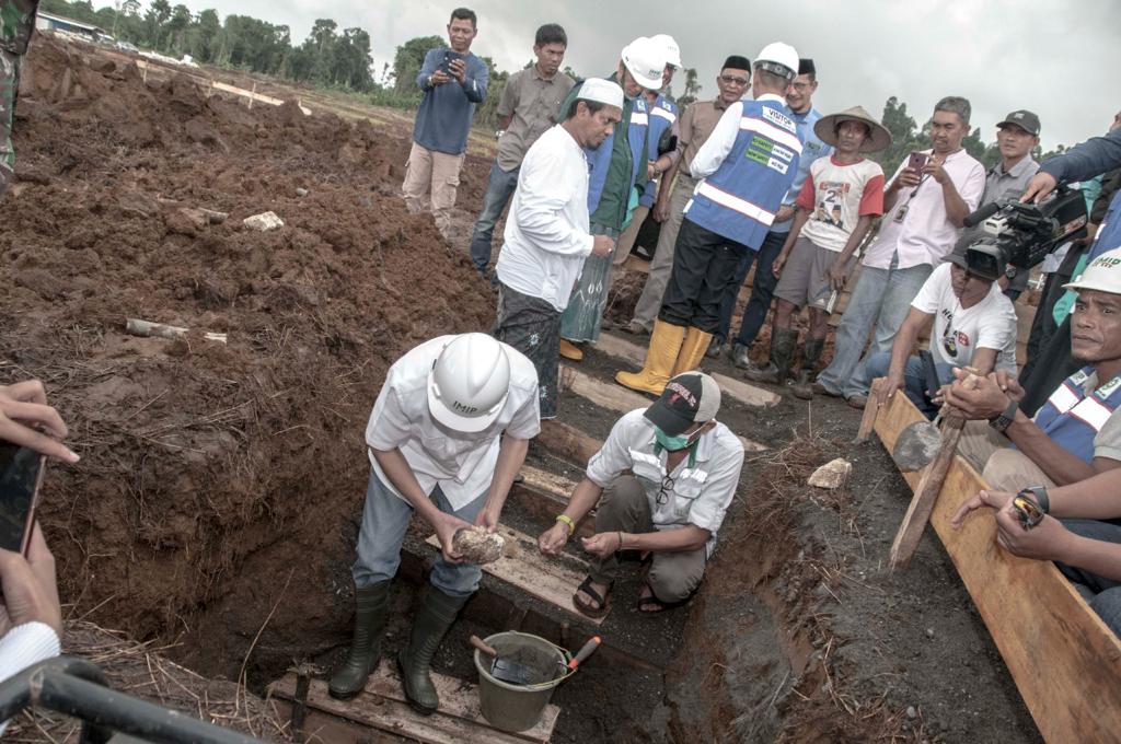 Pemerintah Daerah Kabupaten Morowali, bekerja sama dengan Pengurus Besar (PB) Al-Khairaat Kota Palu dan PT Indonesia Morowali Industrial Park (IMIP), membangun pondok pesantren modern di Kecamatan Bahodopi, Morowali, Sulawesi Tengah, Minggu (21/8/2022).