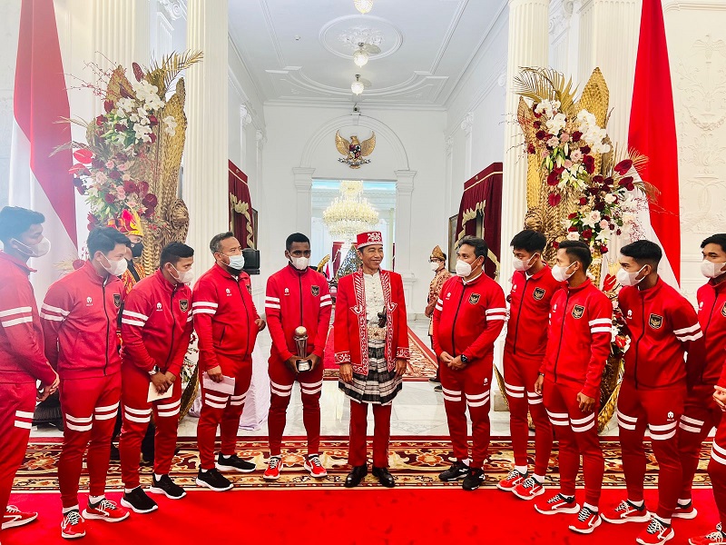 Berikan Bonus, Presiden Jokowi Titipkan Dua Pesan Ini kepada Timnas U-16 Indonesia