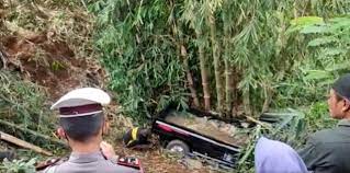 8 Penumpang Tewas Usai Pikap Berisi Tamu Hajatan Terjun ke Jurang