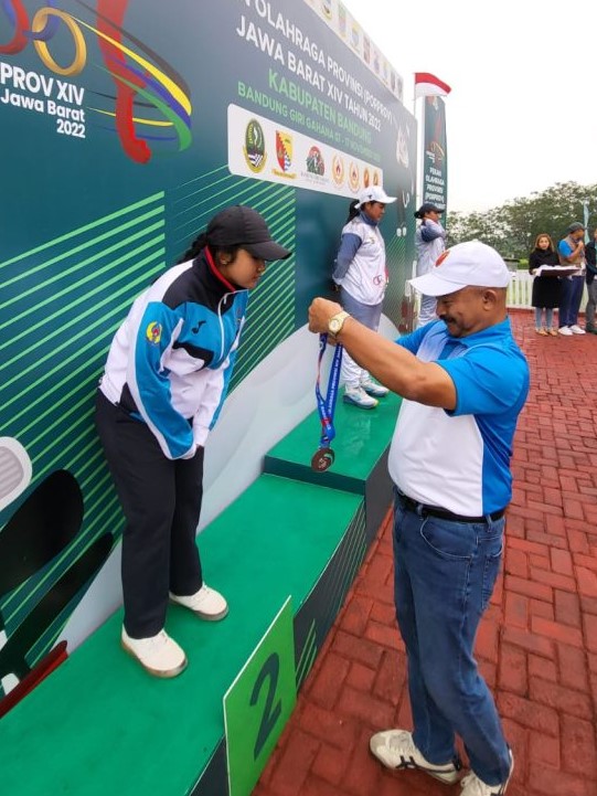 Rana Syarifa Atlet Golf Kota Bogor Berhasil Meraih Medali Perak di Porprov XIV Jawa Barat