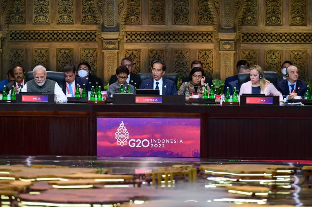 Selesai di Indonesia, Jokowi Serahkan Tongkat Estafet Presidensi G20 2023 ke India