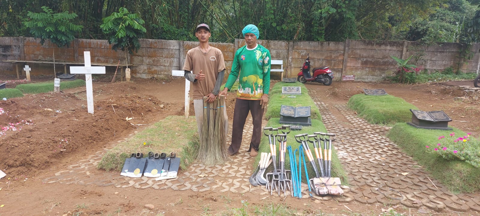 Warga Non Muslim Bisa di Makamkan di TPU Setu Gede