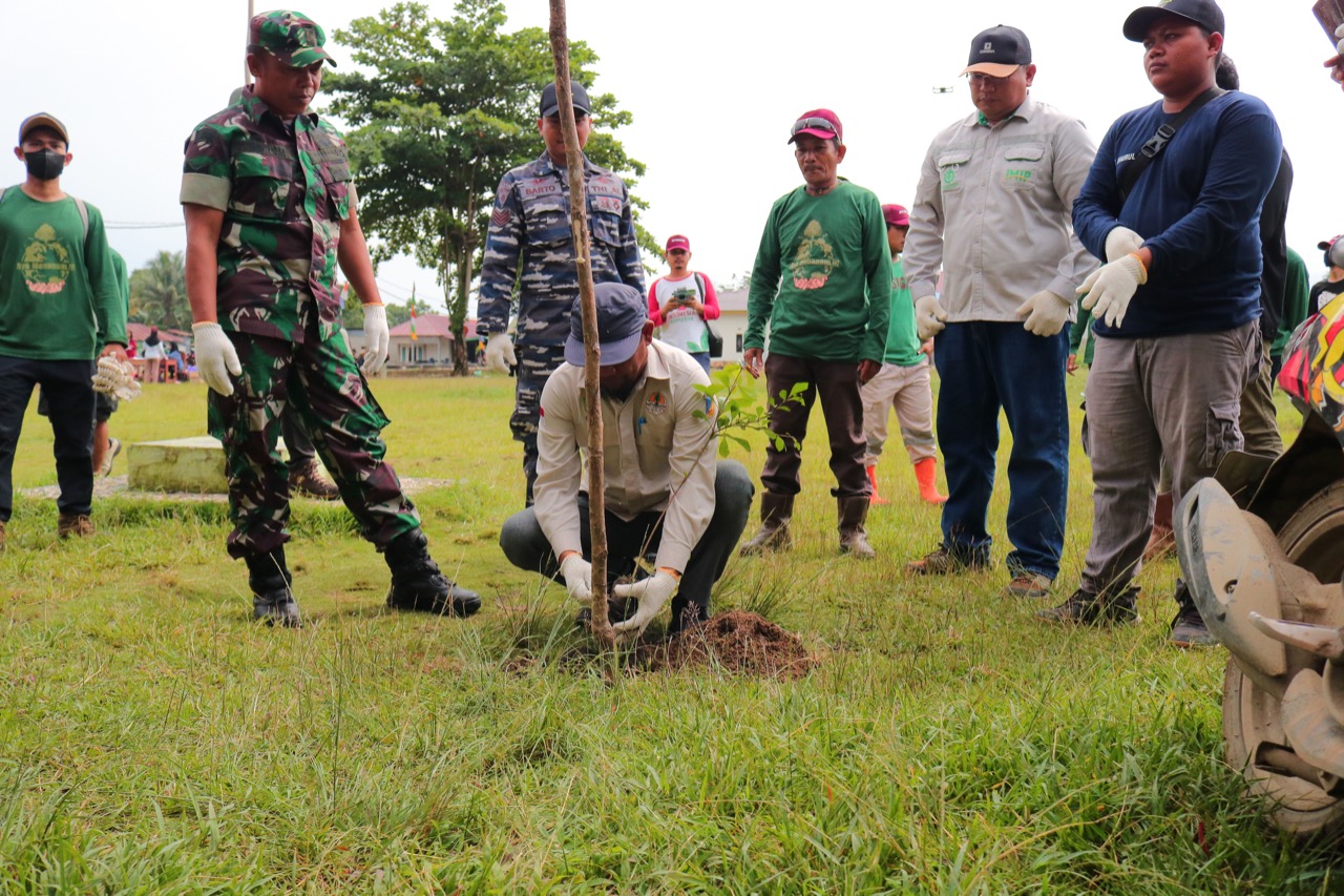 IMIP Kembali Tanam 2.000 Pohon Pelindung di Bahodopi