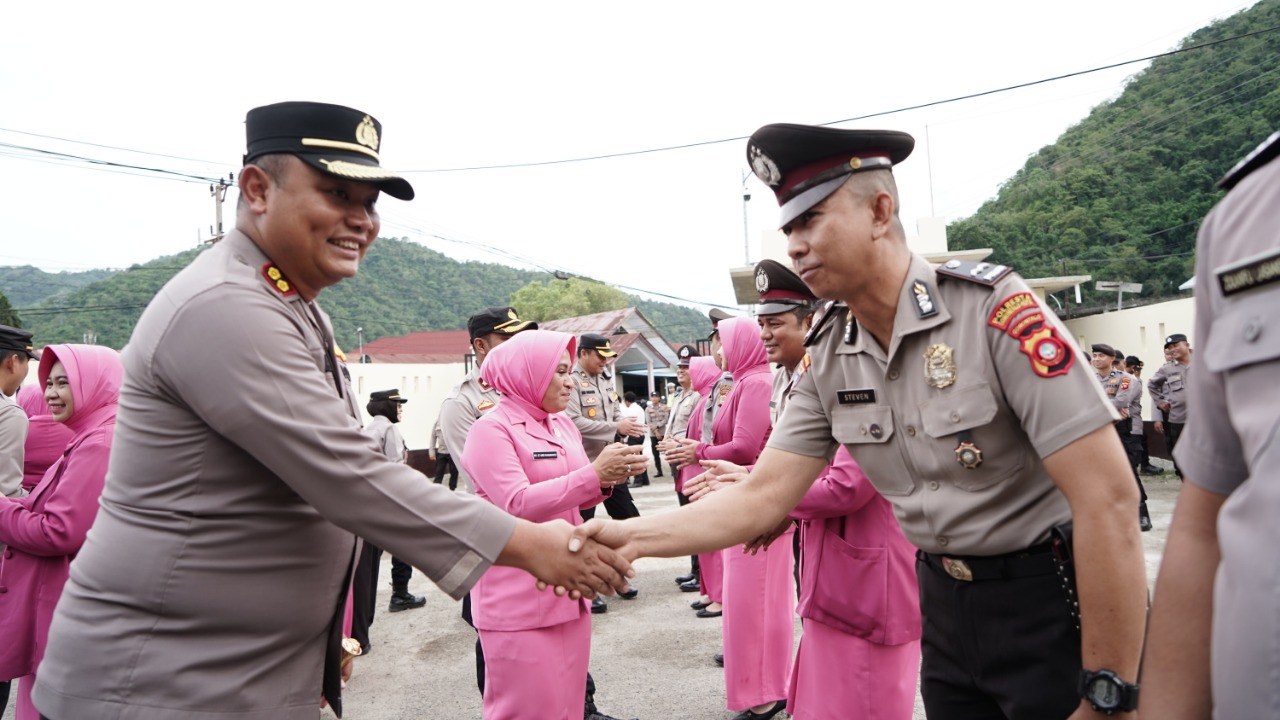 Ini Pesan Penting Bagi 25 Personel Polres Gorontalo yang Naik Pangkat