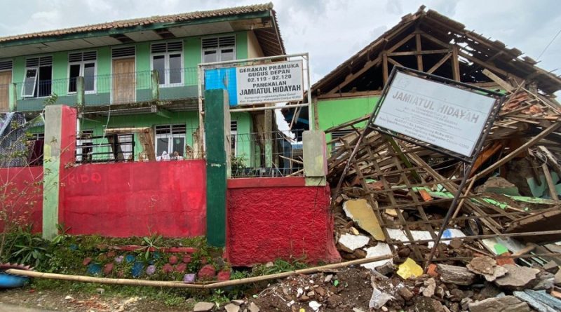 Madrasah terdampak gempa di Cianjur dapat bantuan dari Kemenag.