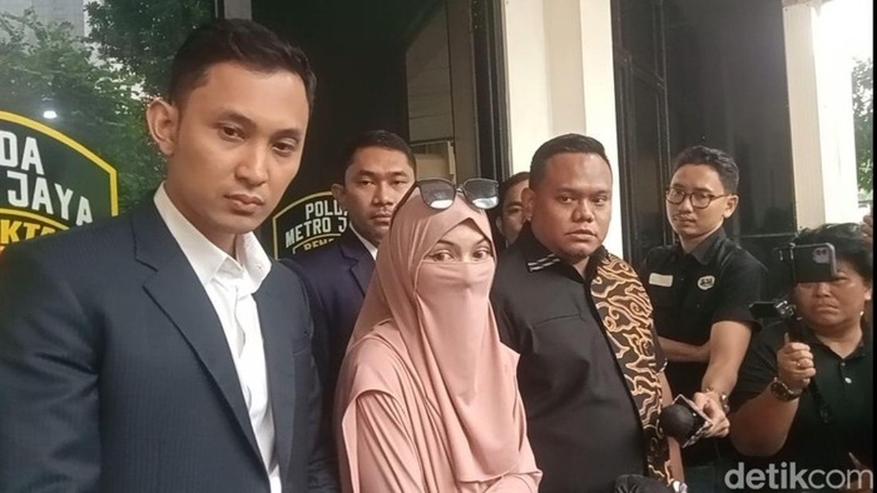 Kuasa Hukum Wardatina Mawa: Jangan Terkecoh Isu, Fokus pada Dugaan Perzinahan Insanul Fahmi