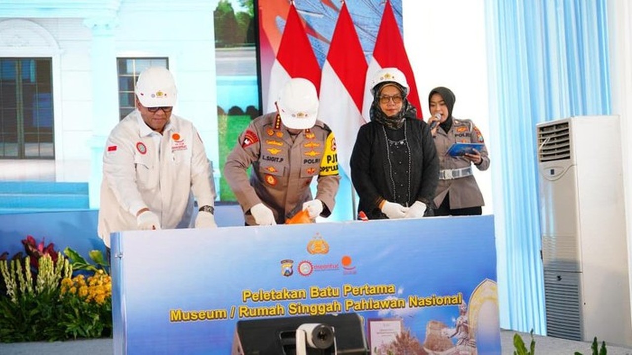 Kapolri Ziarah ke Makam Marsinah, Peletakan Batu Pertama Museum Pahlawan Nasional di Nganjuk