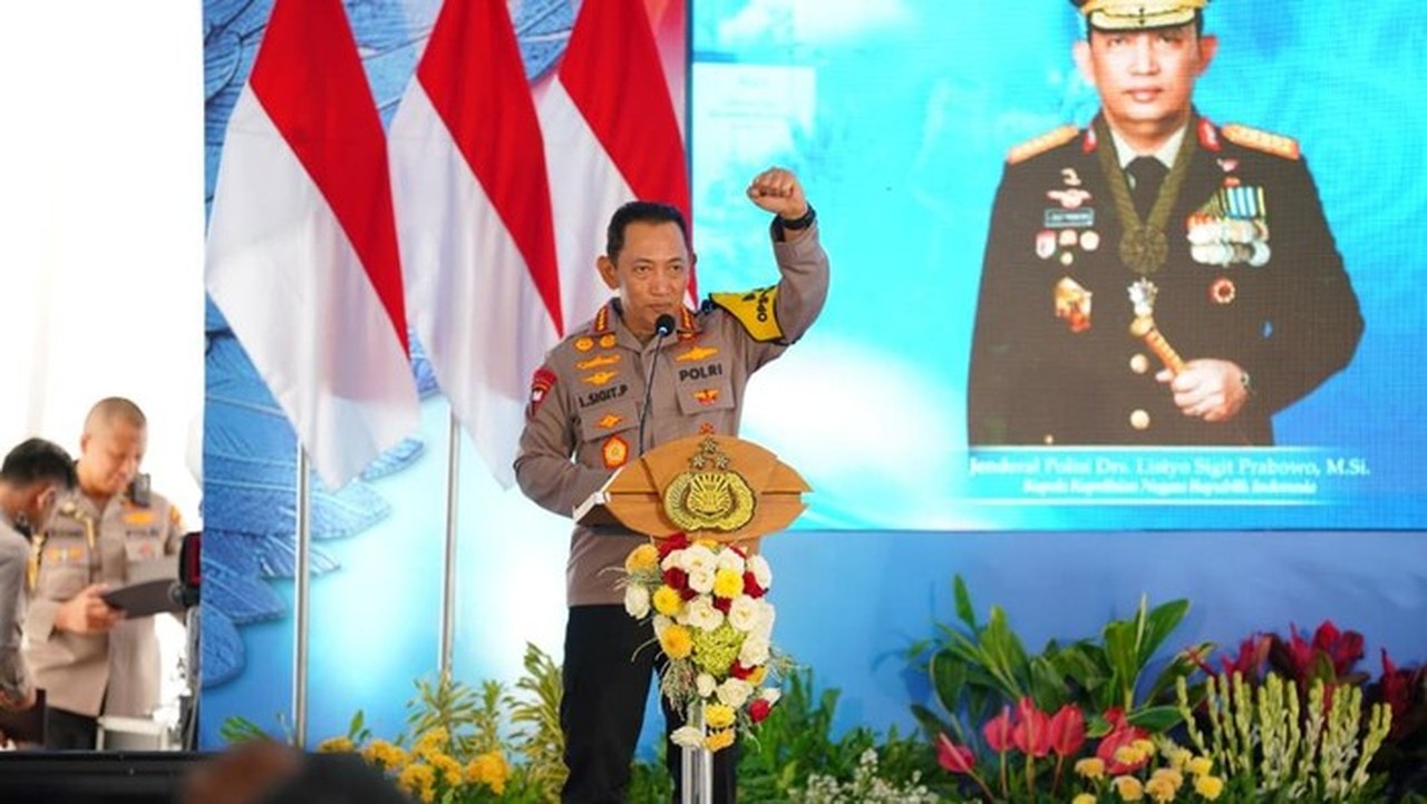 Kapolri Jenderal Sigit: Semangat Marsinah Harus Jadi Motor Penggerak Kesejahteraan Buruh Kapolri Jenderal Sigit: Semangat Marsinah Harus Jadi Motor Penggerak Kesejahteraan Buruh