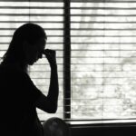 Suami di Depok Aniaya Istri hingga Mata Kiri Membutuhkan Operasi Akibat Perselisihan Ponsel