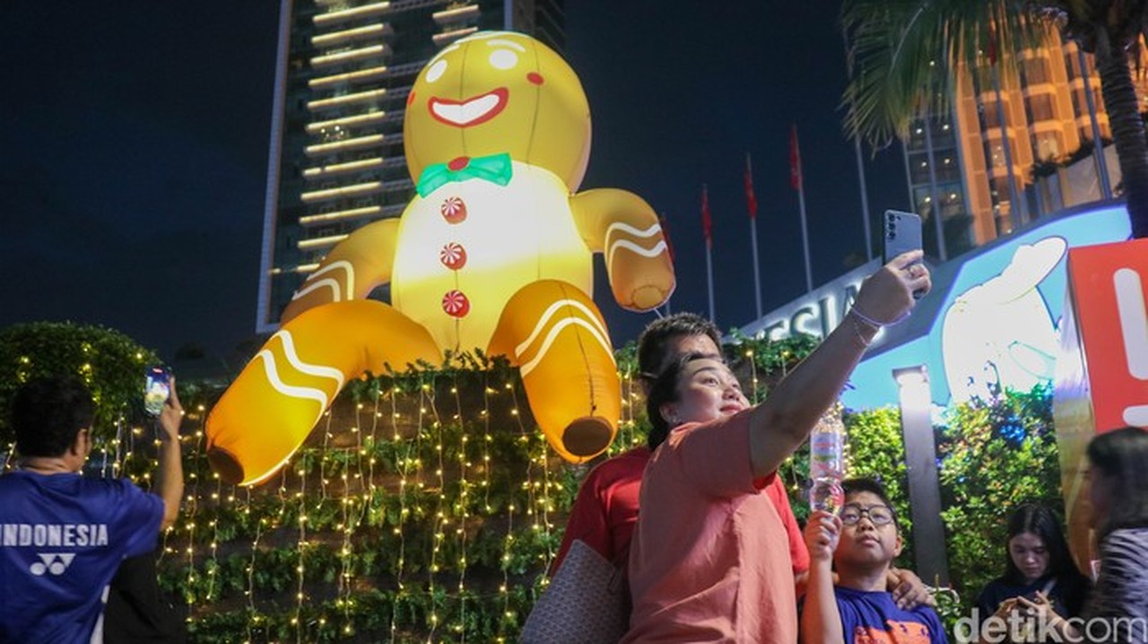 Jakarta Light Festival 2025: Refleksi Masa Lalu, Kini, dan Visi Masa Depan Kota