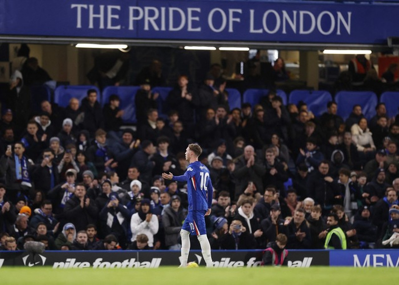 Cole Palmer Frustrasi Diganti, Enzo Maresca Ungkap Alasan Taktis di Balik Keputusan Itu Cole Palmer Frustrasi Diganti, Enzo Maresca Ungkap Alasan Taktis di Balik Keputusan Itu