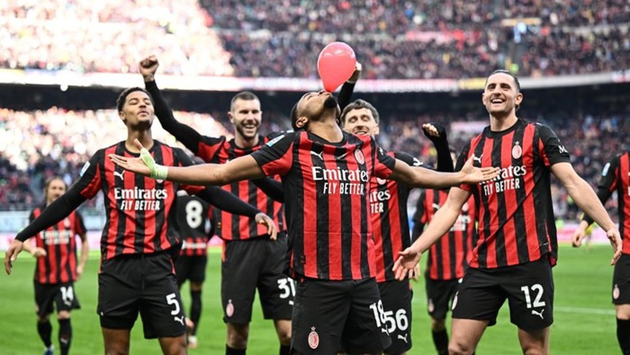 AC Milan Puncaki Klasemen Serie A Usai Libas Hellas Verona 3-0 Berkat Brace Nkunku