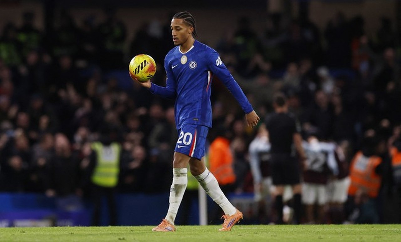 Chelsea Kembali Kehilangan Poin Usai Unggul Duluan, Kali Ini Dibungkam Aston Villa 1-2 Chelsea Kembali Kehilangan Poin Usai Unggul Duluan, Kali Ini Dibungkam Aston Villa 1-2