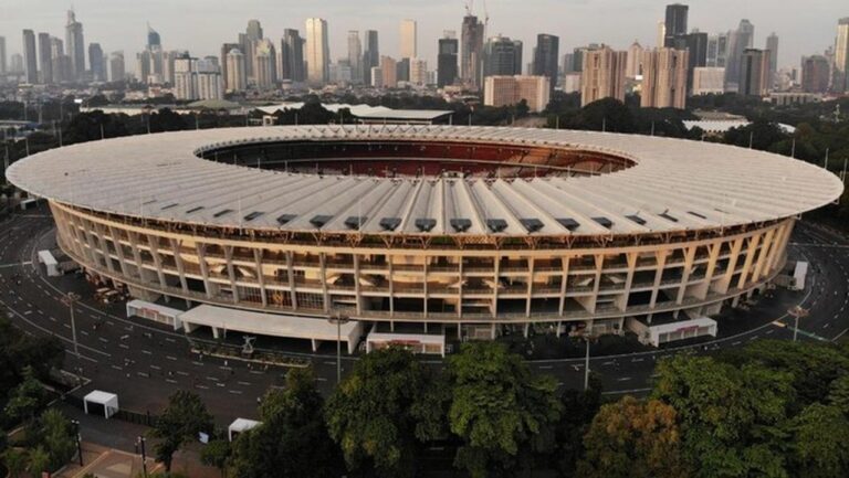 1.295 Aparat Gabungan Amankan Laga Persija vs Bhayangkara Presisi di GBK, Pengamanan Humanis Tanpa Senjata Api 1.295 Aparat Gabungan Amankan Laga Persija vs Bhayangkara Presisi di GBK, Pengamanan Humanis Tanpa Senjata Api