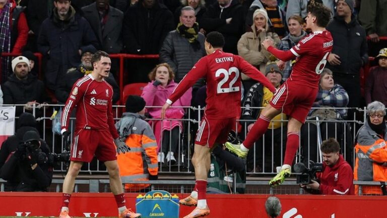 Liverpool Bertekad Pertahankan Momentum Kemenangan Lawan Leeds United di Anfield Liverpool Bertekad Pertahankan Momentum Kemenangan Lawan Leeds United di Anfield