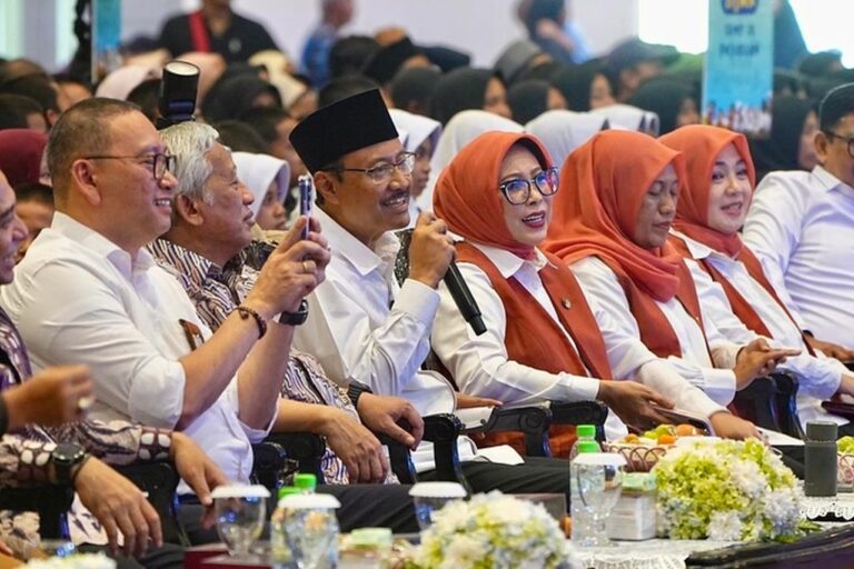 Siswa Sekolah Rakyat Unjuk Kemampuan Tiga Bahasa, Suarakan Empati untuk Korban Bencana Sumatera